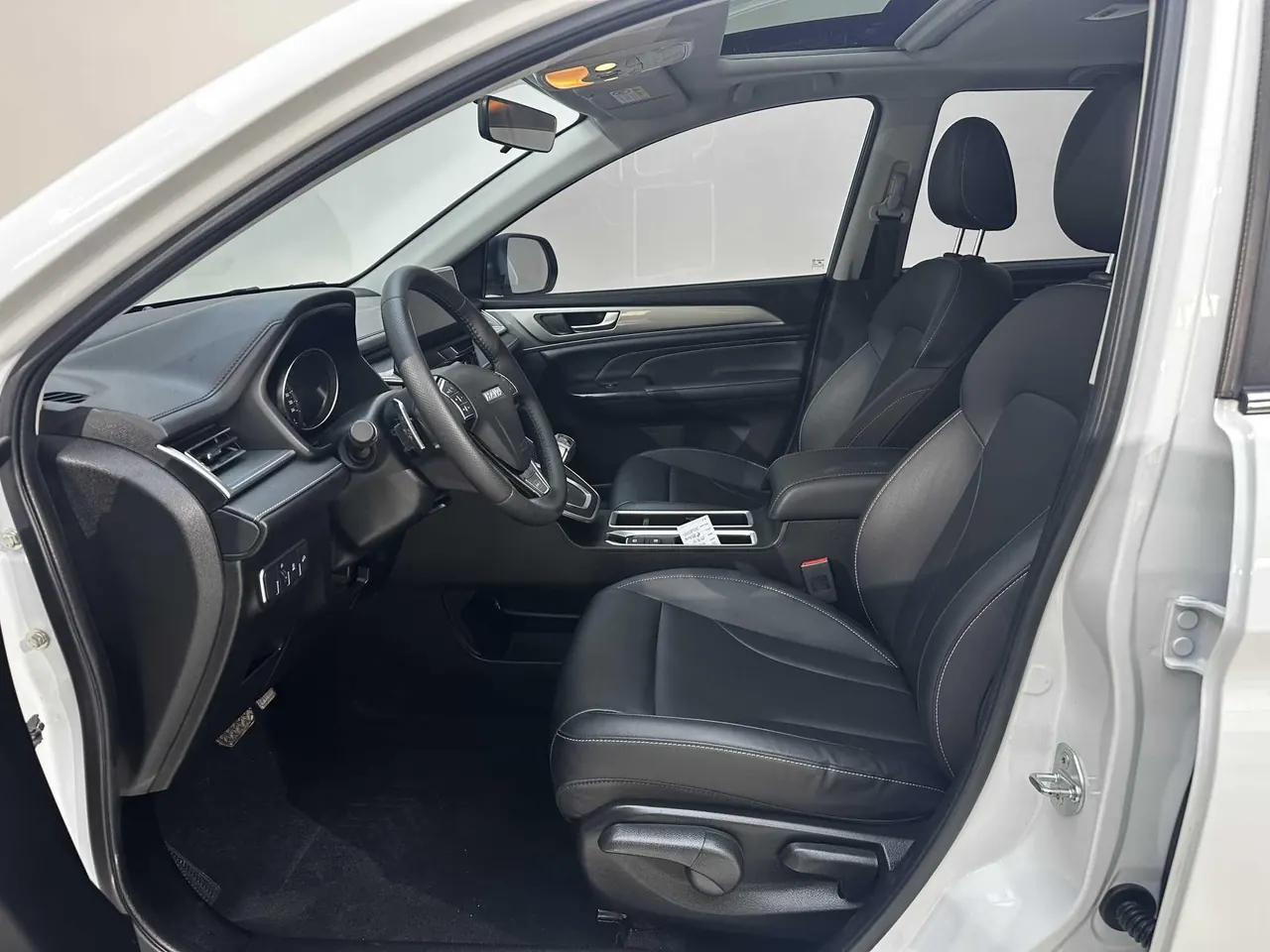 Haval 2021 M6 PLUS 1.5T Luxury Smart Joint Automatic Gear 12