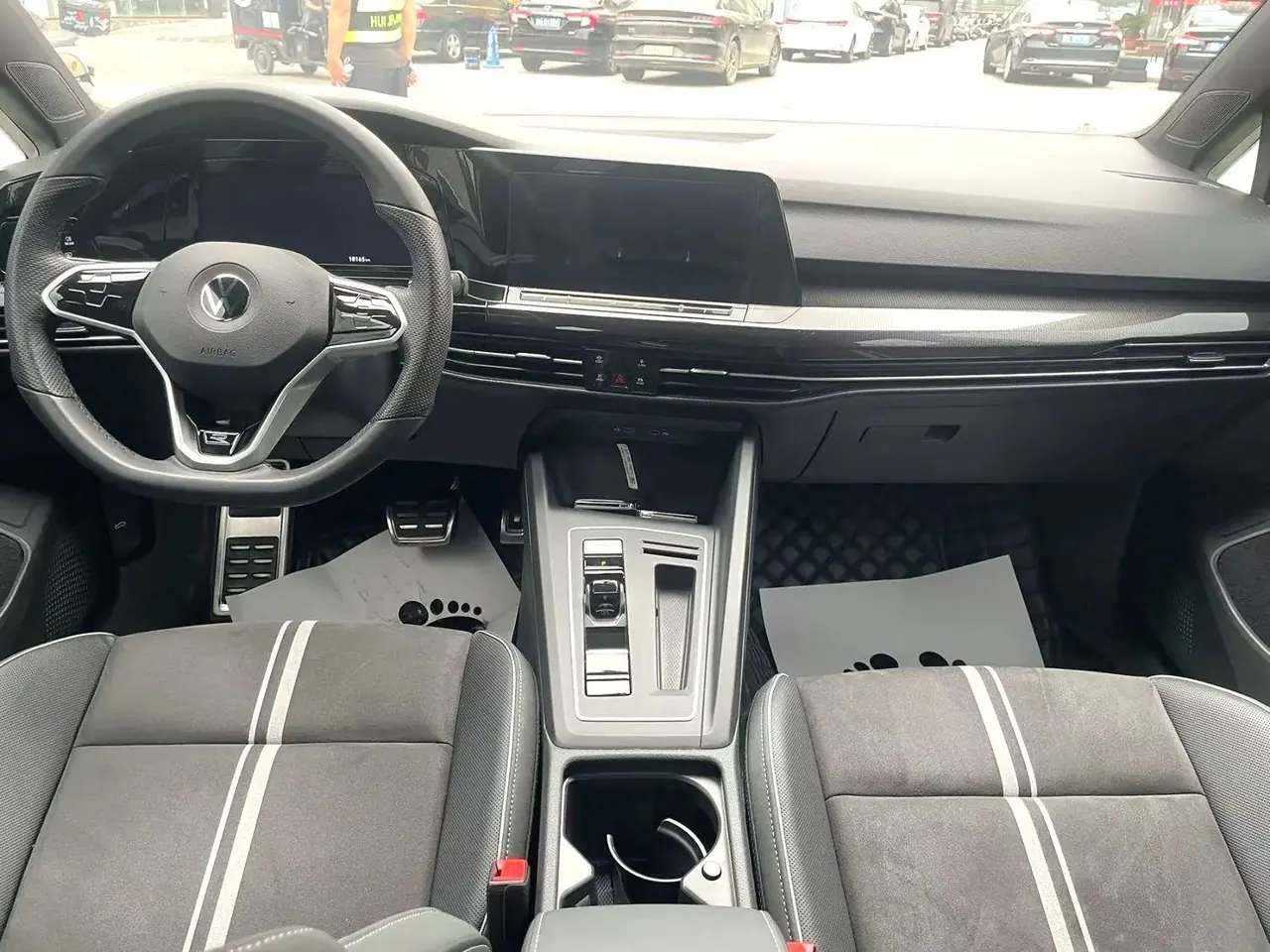 Volkswagen 2023 Golf 8 R-Line 1.4TSI 280TSI Lite Automatic 7