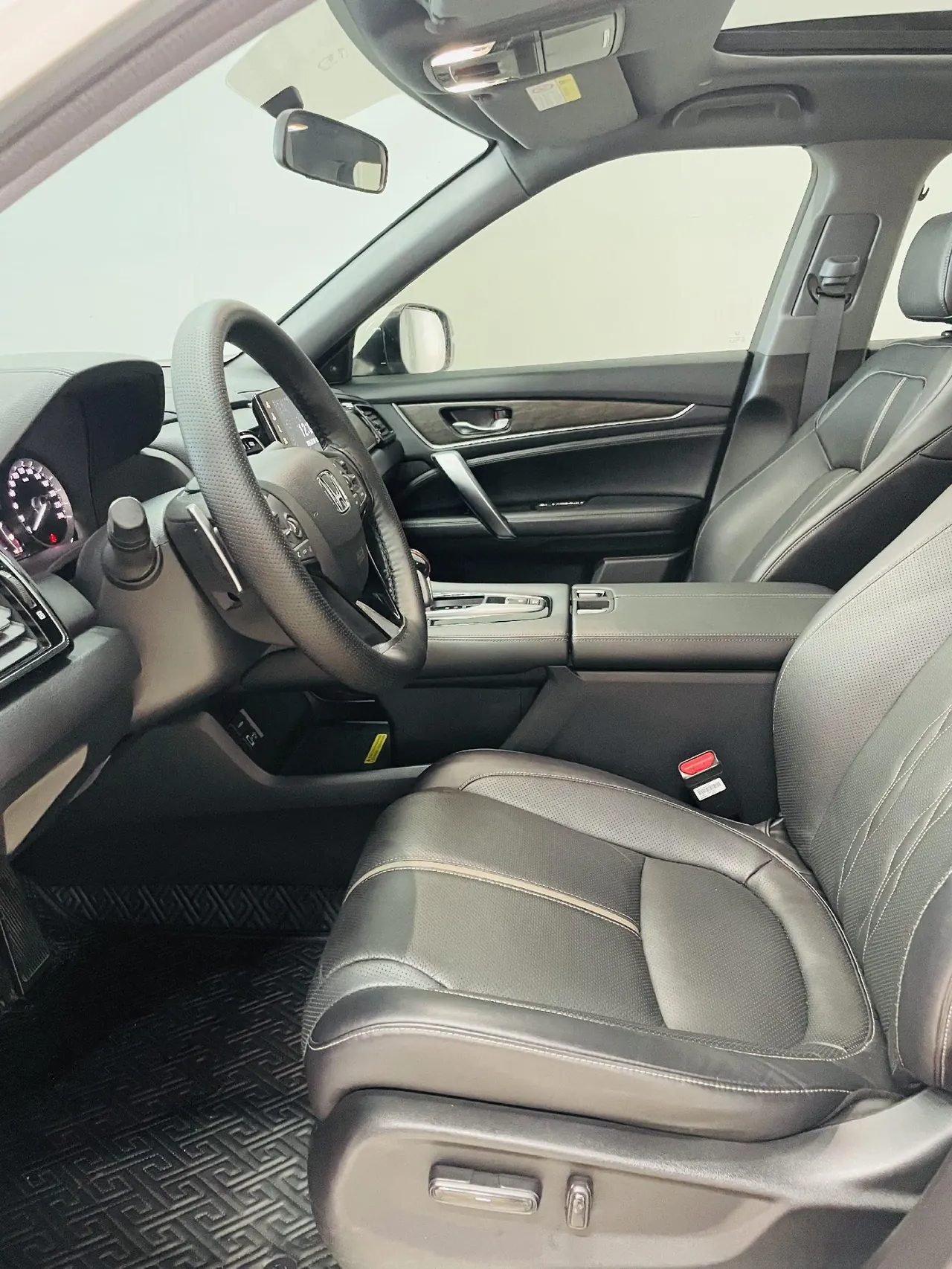 Honda 2020 UR-V 1.5T Stepless 240TURBO Two-Drive Zhiyue Edition Automatic Gear 6