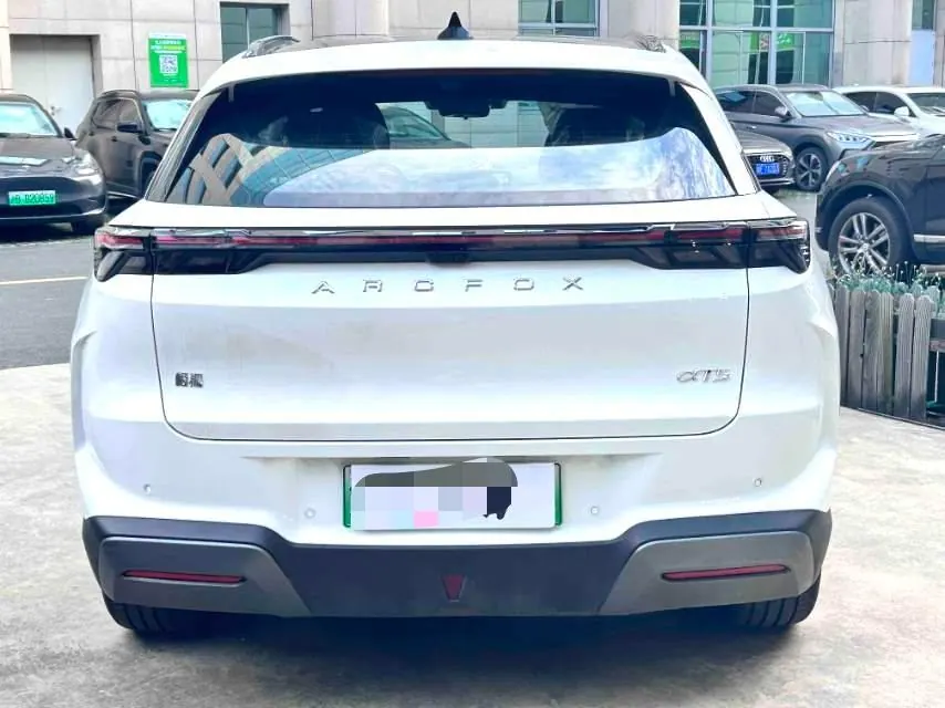 ARCFOX 2026 αT5 (Alpha T5) 560 Yuanjing Zhixing Edition, Automatic Transmission 4
