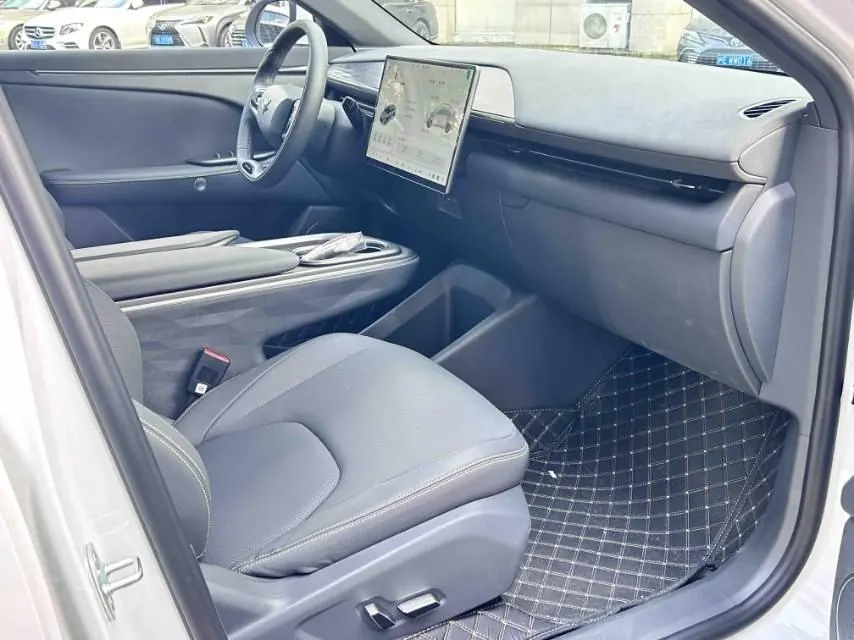 ARCFOX 2026 αT5 (Alpha T5) 560 Yuanjing Zhixing Edition, Automatic Transmission 5