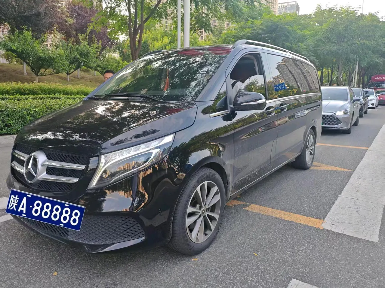 Open image lightbox: Mercedes Benz V 2020V 260 2.0T Premium Edition Automatic Gear