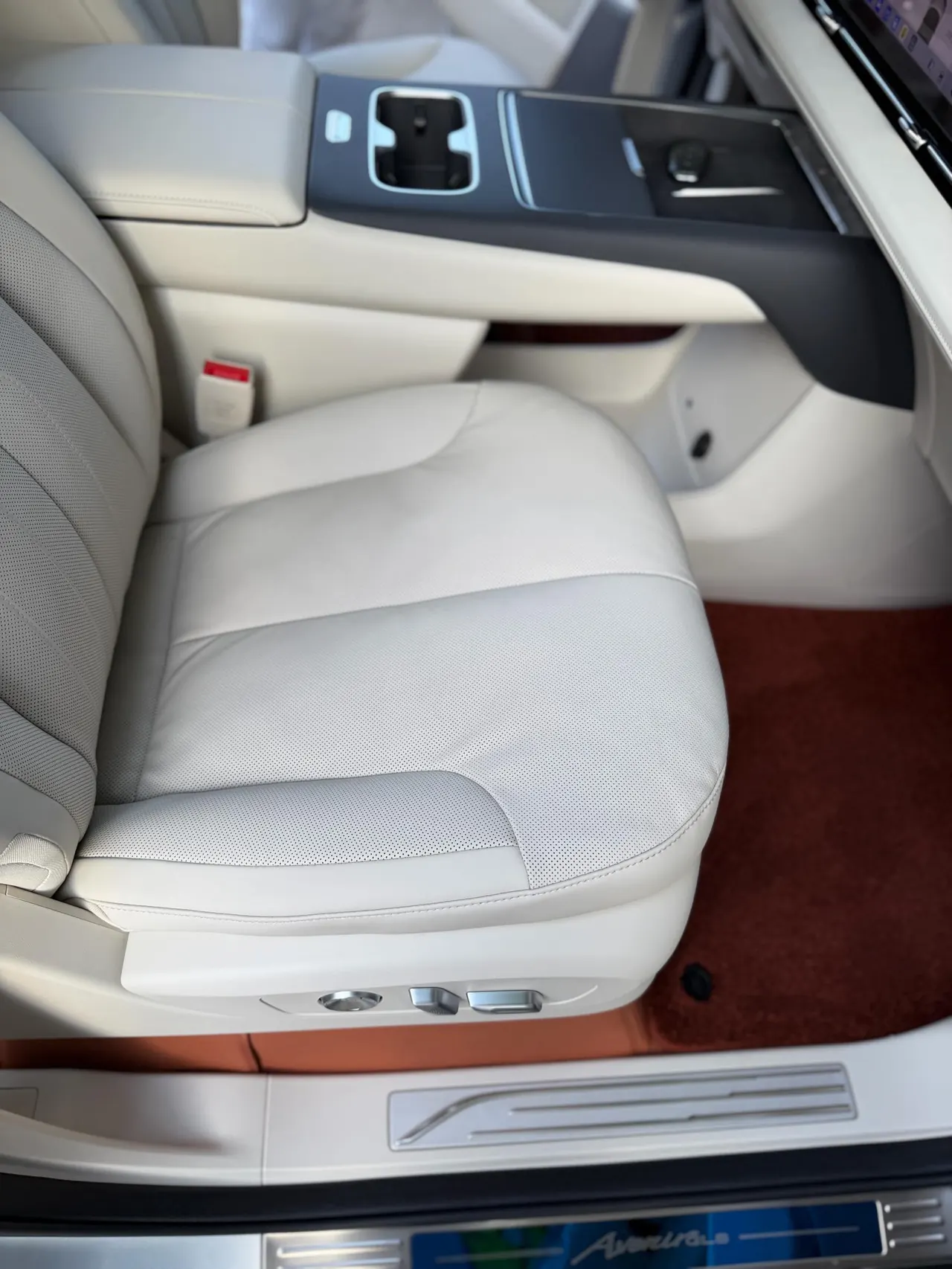 Buick 2026 to the world family 1.5T luxury version of automatic gear 9