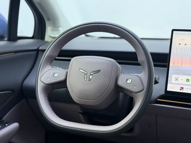 HongQi 2025 Tiangong 06 660 Four-wheel Drive Intelligent Edition Automatic Gear 7