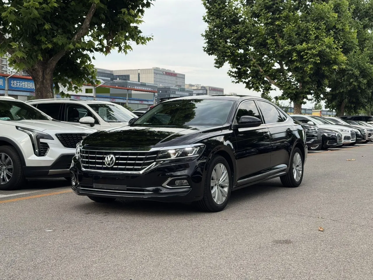 Volkswagen 2020 Passat 2.0TSI 330TSI Elite Edition Automatic - View 1