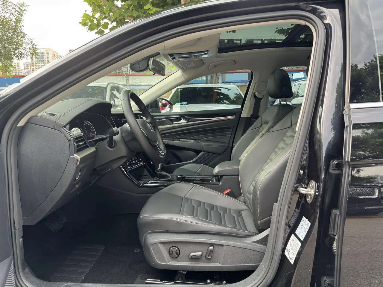 Volkswagen 2020 Passat 2.0TSI 330TSI Elite Edition Automatic 5