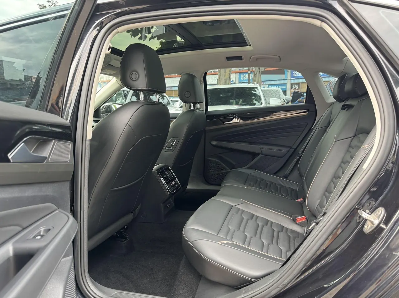 Volkswagen 2020 Passat 2.0TSI 330TSI Elite Edition Automatic 6