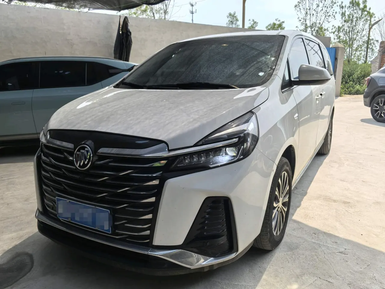 Open image lightbox: Buick 2023 GL8 Land Business Class 48V 2.0T 652T Comfortable Automatic Gear