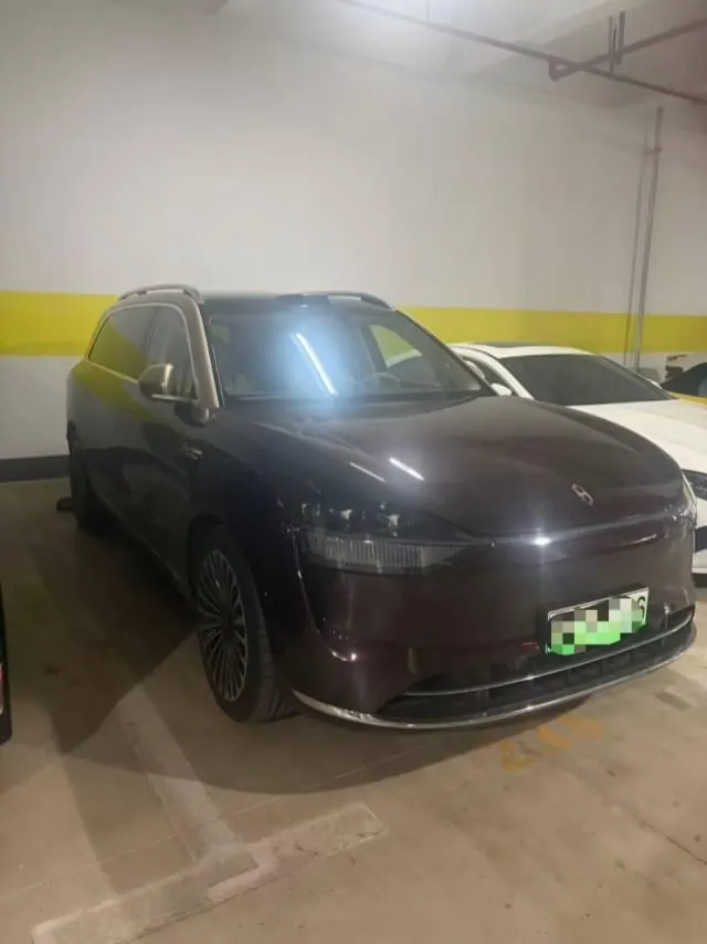 AITO 2025 AITO M9 extended range Ultra version 52kWh6 seat version automatic gear 2