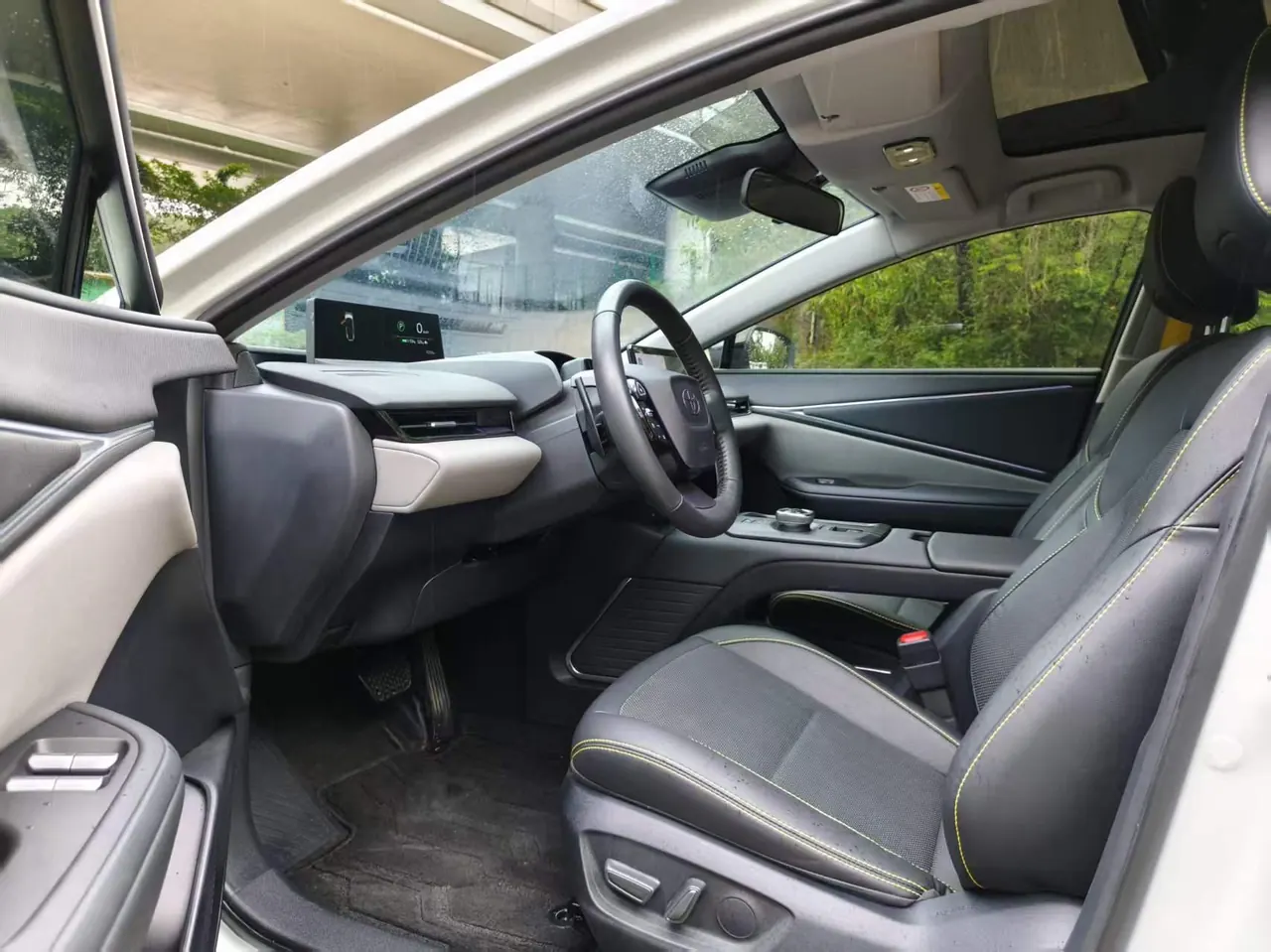 Toyota 2025 bZ 5 550 PRO Zhixing Edition Automatic Gear 12