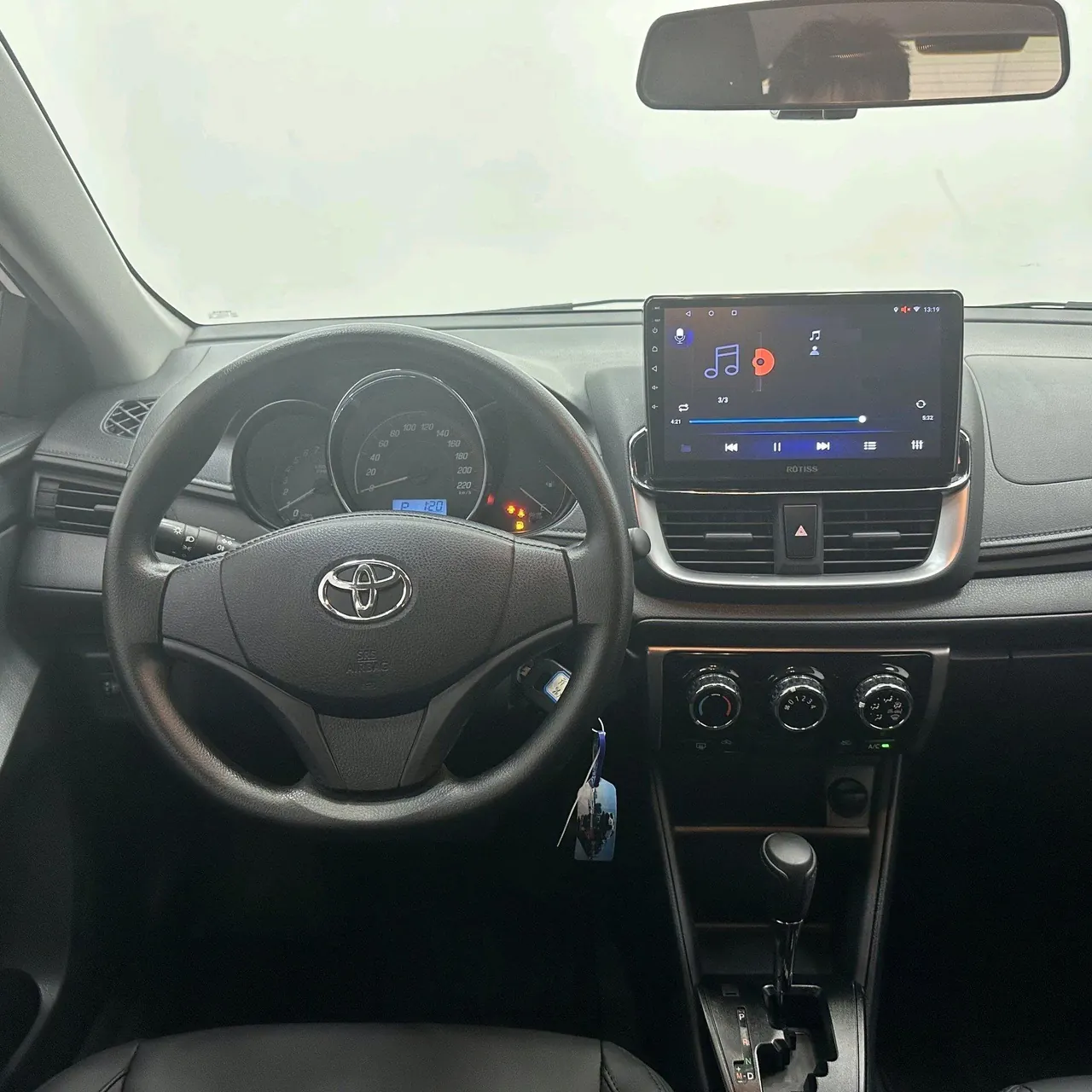 Toyota yaris 2020 YARiS L Zhixuan X 1.5 Stepless Leading Edition Automatic Gear 7