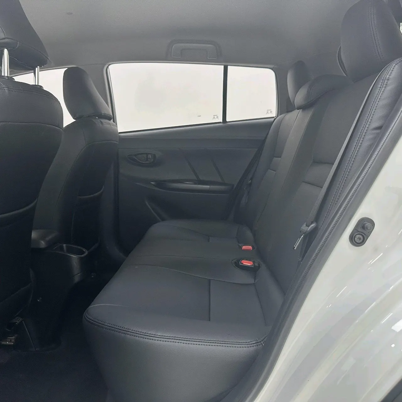 Toyota yaris 2020 YARiS L Zhixuan X 1.5 Stepless Leading Edition Automatic Gear 9