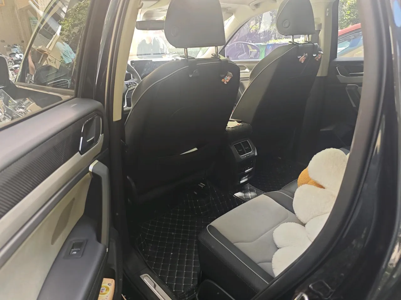 Volkswagen 2023 Tanyue X 2.0TSI 330TSI Two-Drive Distinguished High-Energy Edition Automatic Gear 3