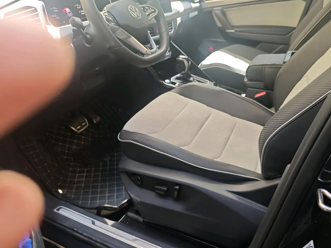Volkswagen 2023 Tanyue X 2.0TSI 330TSI Two-Drive Distinguished High-Energy Edition Automatic Gear 5