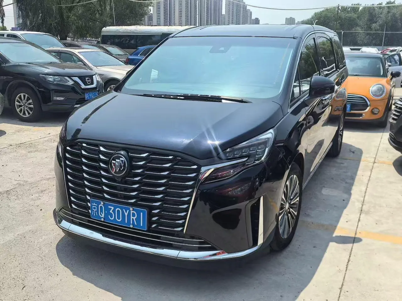 Buick 2023 GL8 ES Lu Zun 48V 2.0T 653T Luxury Heyue Automatic Gear - View 1