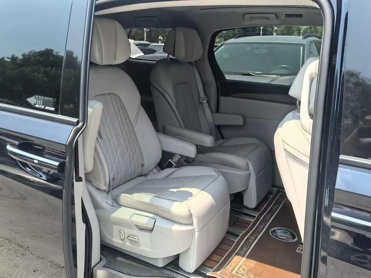 Buick 2023 GL8 ES Lu Zun 48V 2.0T 653T Luxury Heyue Automatic Gear 5