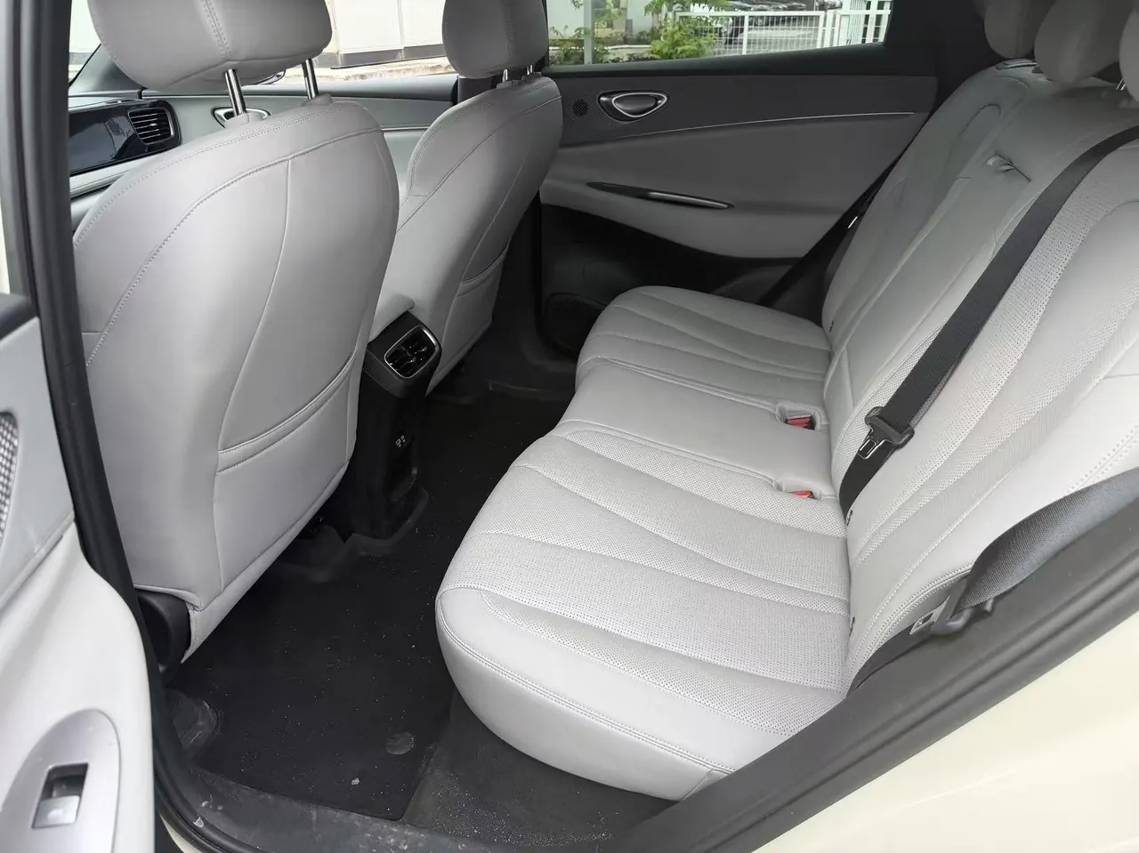 BYD 2025 Sea Lion 06 EV 520 Pilot Edition Automatic Gear 4
