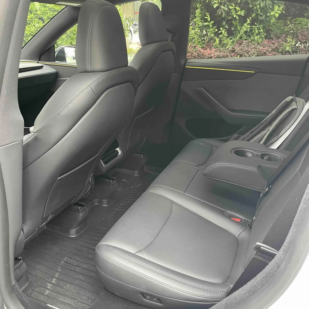 Tesla 2026 Model Y Rear-Wheel-Drive Automatic 4