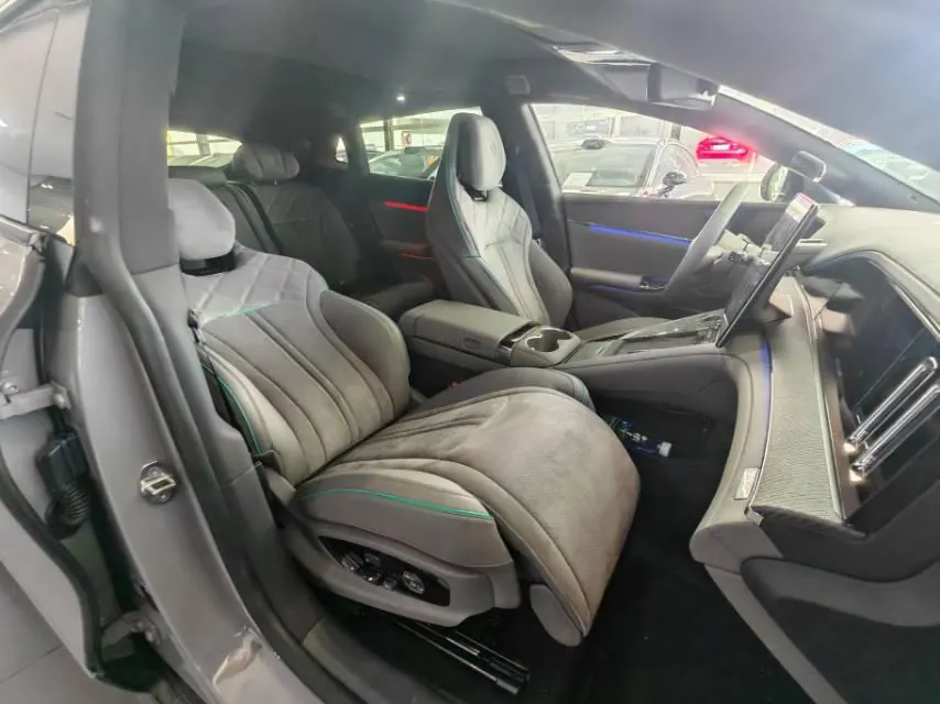 Denza 2026 Denza Z9GT Flashback Flagship Automatic Transmission 6