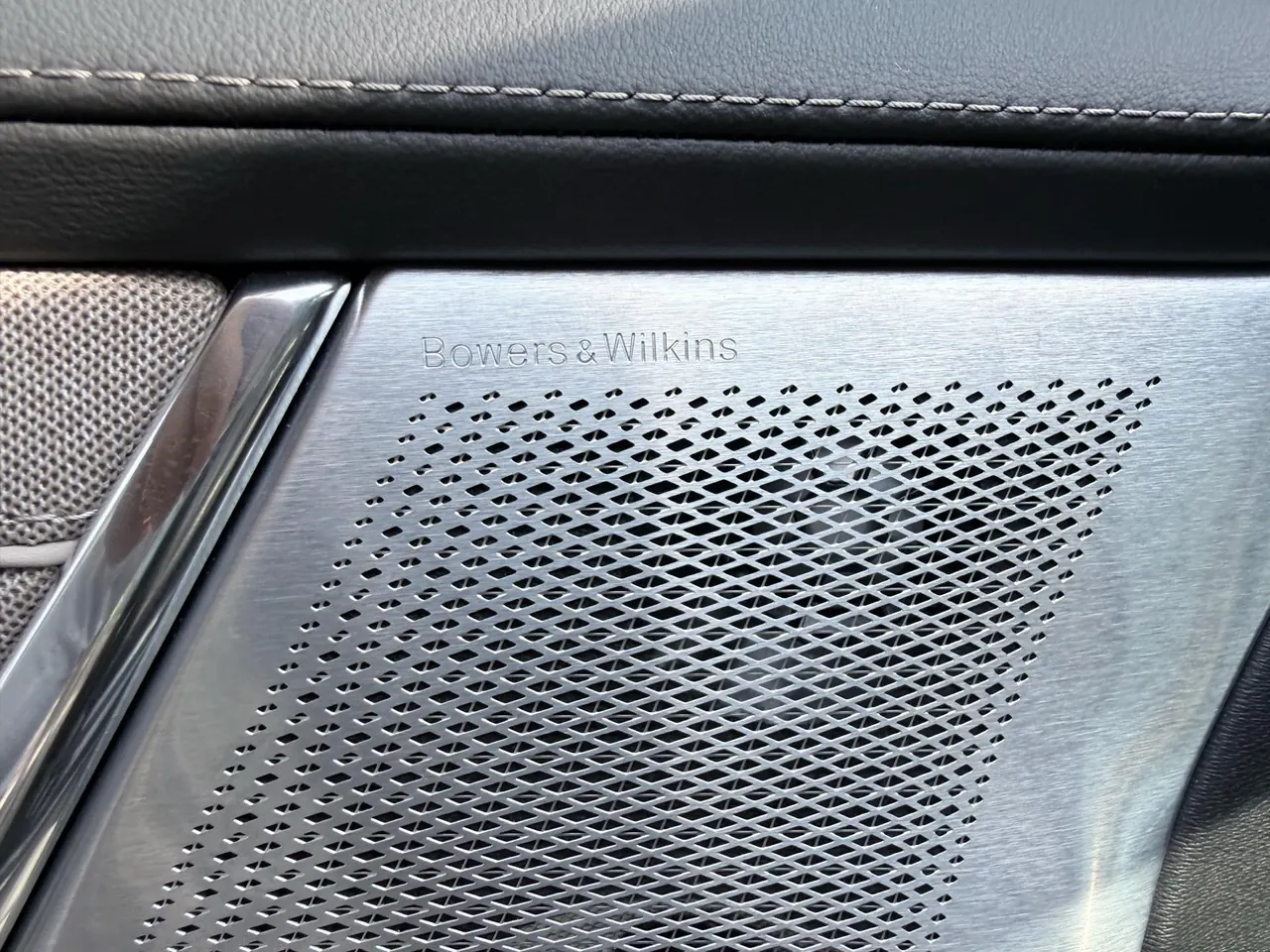 Volvo S90 New Energy 2026 Model S90 PHEV 2.0T T8 All-Wheel Drive Long-Range Intelligent Luxury Automatic 4