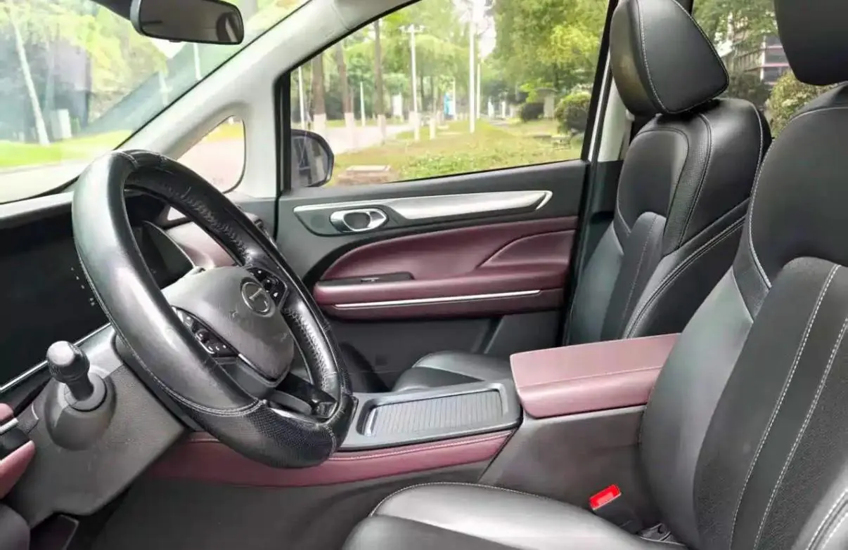 Chuanqi 2021 M6 1.5T 270T Deluxe Edition 7-seat Automatic Gear 4