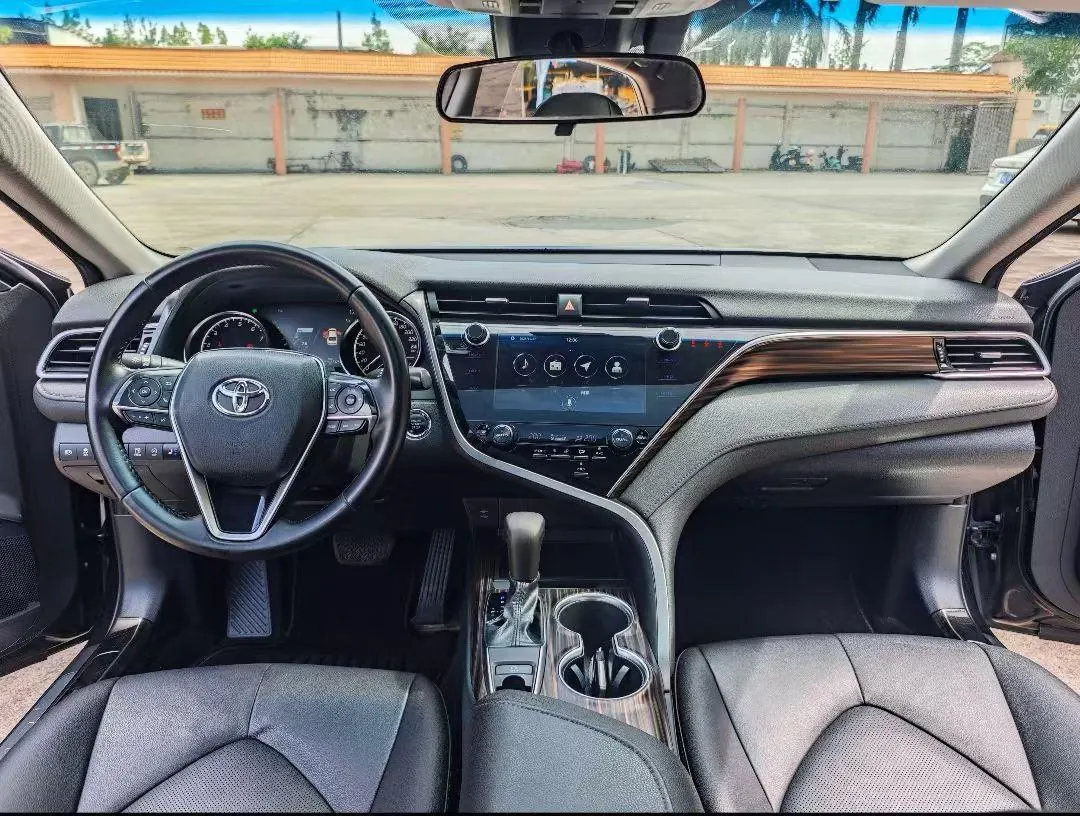 Toyota 2021 Camry 2.0G Stepless Deluxe Edition Automatic Gear 4