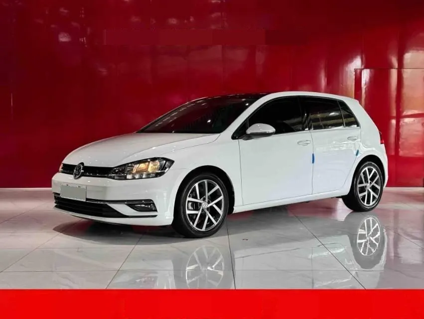 Open image lightbox: Volkswagen 2020 Golf 7 1.2TSI 200TSI Comfortable Aggressive Automatic