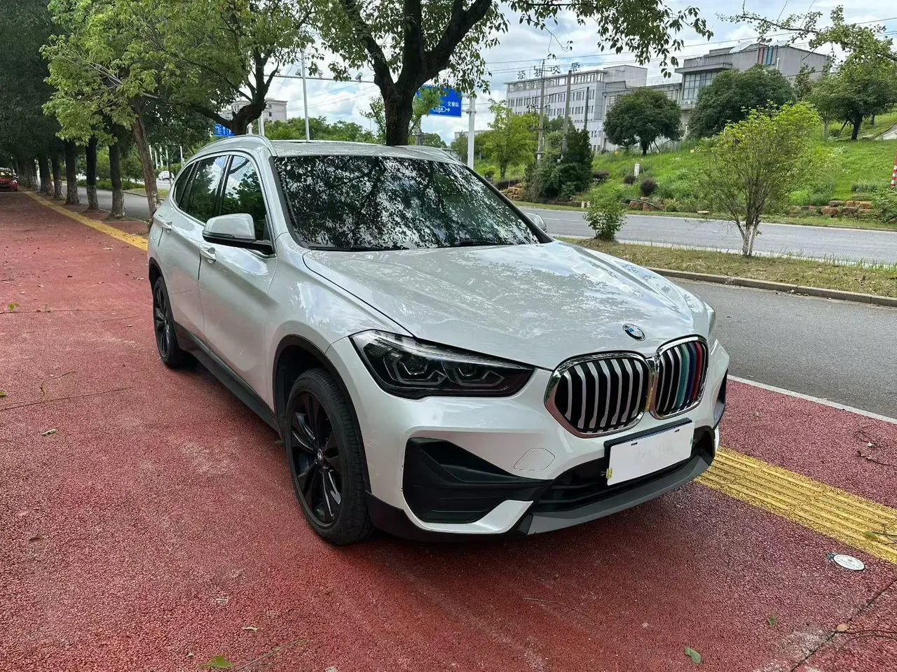 BMW 2020 X1 sDrive20Li 1.5T fashion automatic gear 2