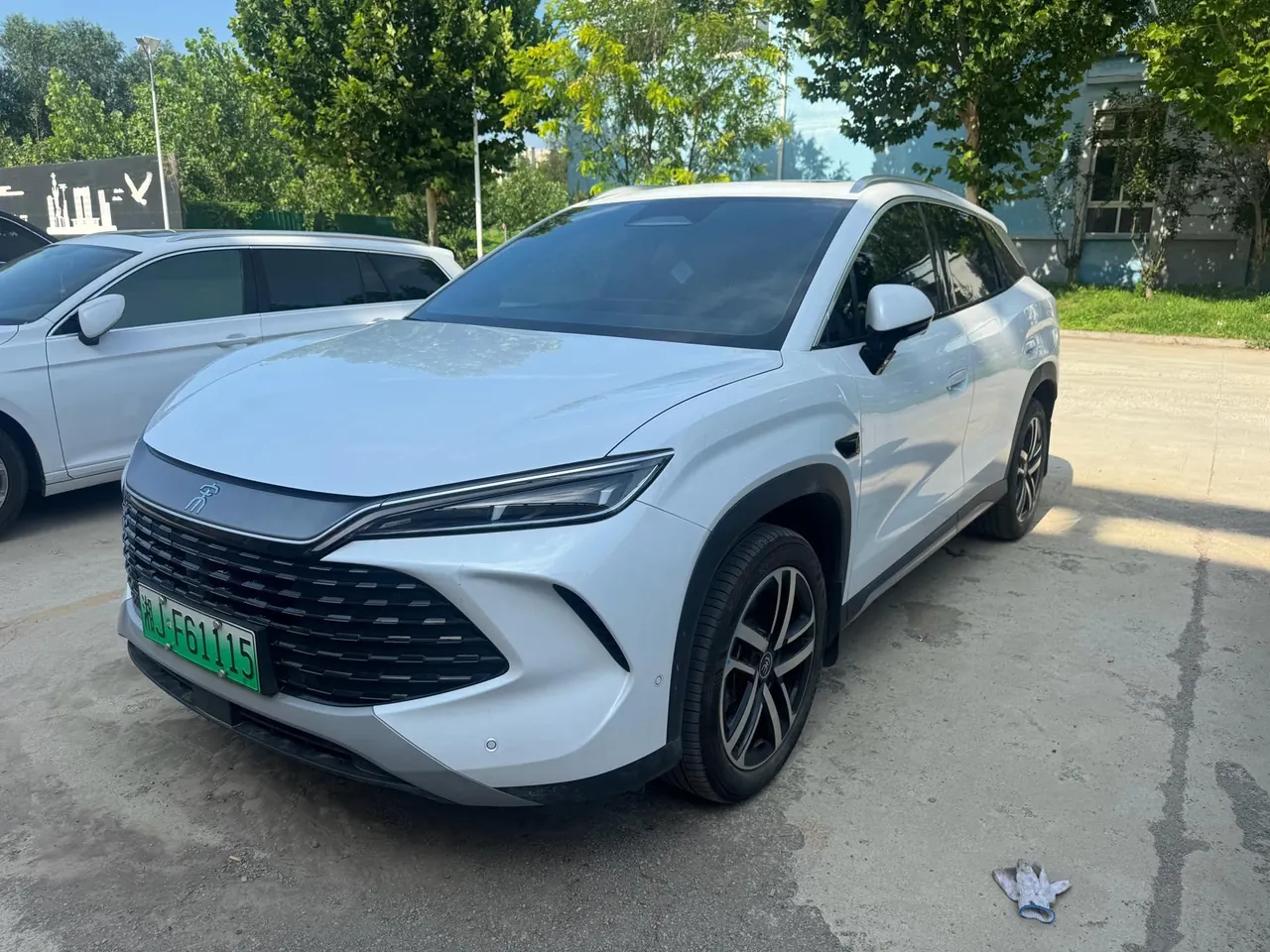 Open image lightbox: BYD 2025 Song L DM-i 1.5 Stepless Smart Driving Edition 112km Exceed Automatic Gear