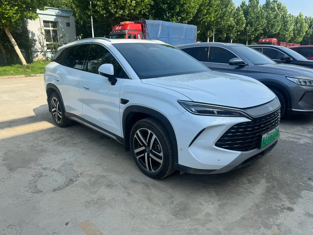 BYD 2025 Song L DM-i 1.5 Stepless Smart Driving Edition 112km Exceed Automatic Gear 2
