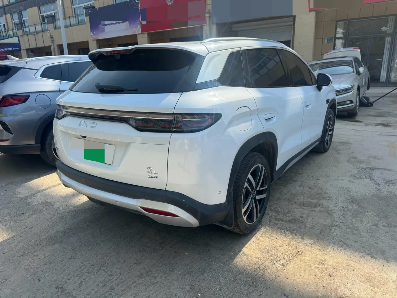 BYD 2025 Song L DM-i 1.5 Stepless Smart Driving Edition 112km Exceed Automatic Gear 6