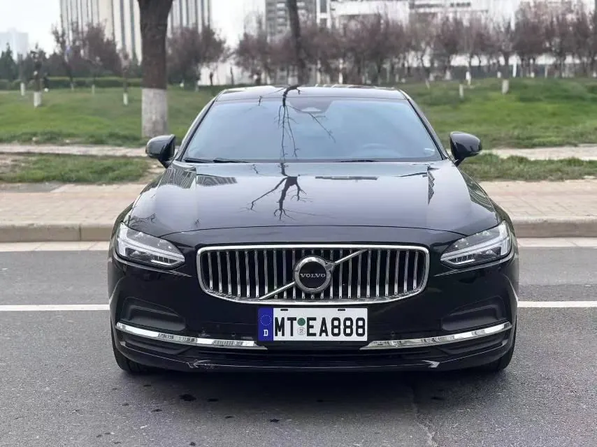 Volvo 2022 S90 48V 2.0T B5 Zhiyuan Deluxe Edition Automatic Gear 2