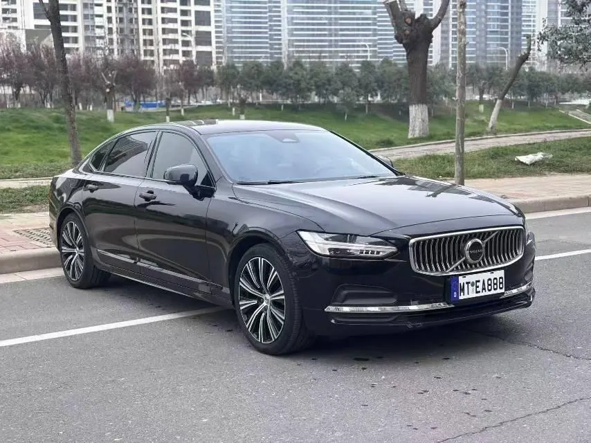 Volvo 2022 S90 48V 2.0T B5 Zhiyuan Deluxe Edition Automatic Gear 3