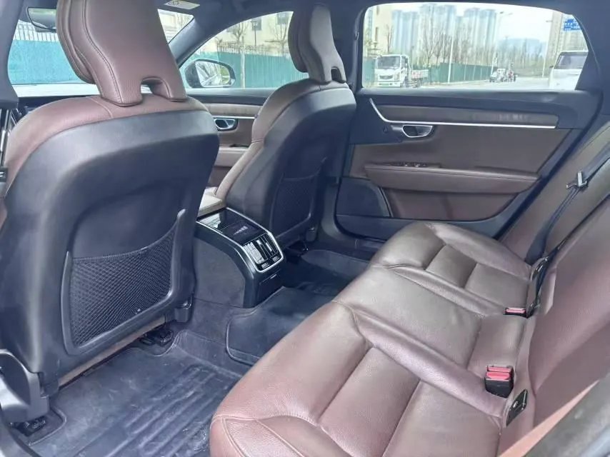 Volvo 2022 S90 48V 2.0T B5 Zhiyuan Deluxe Edition Automatic Gear 6