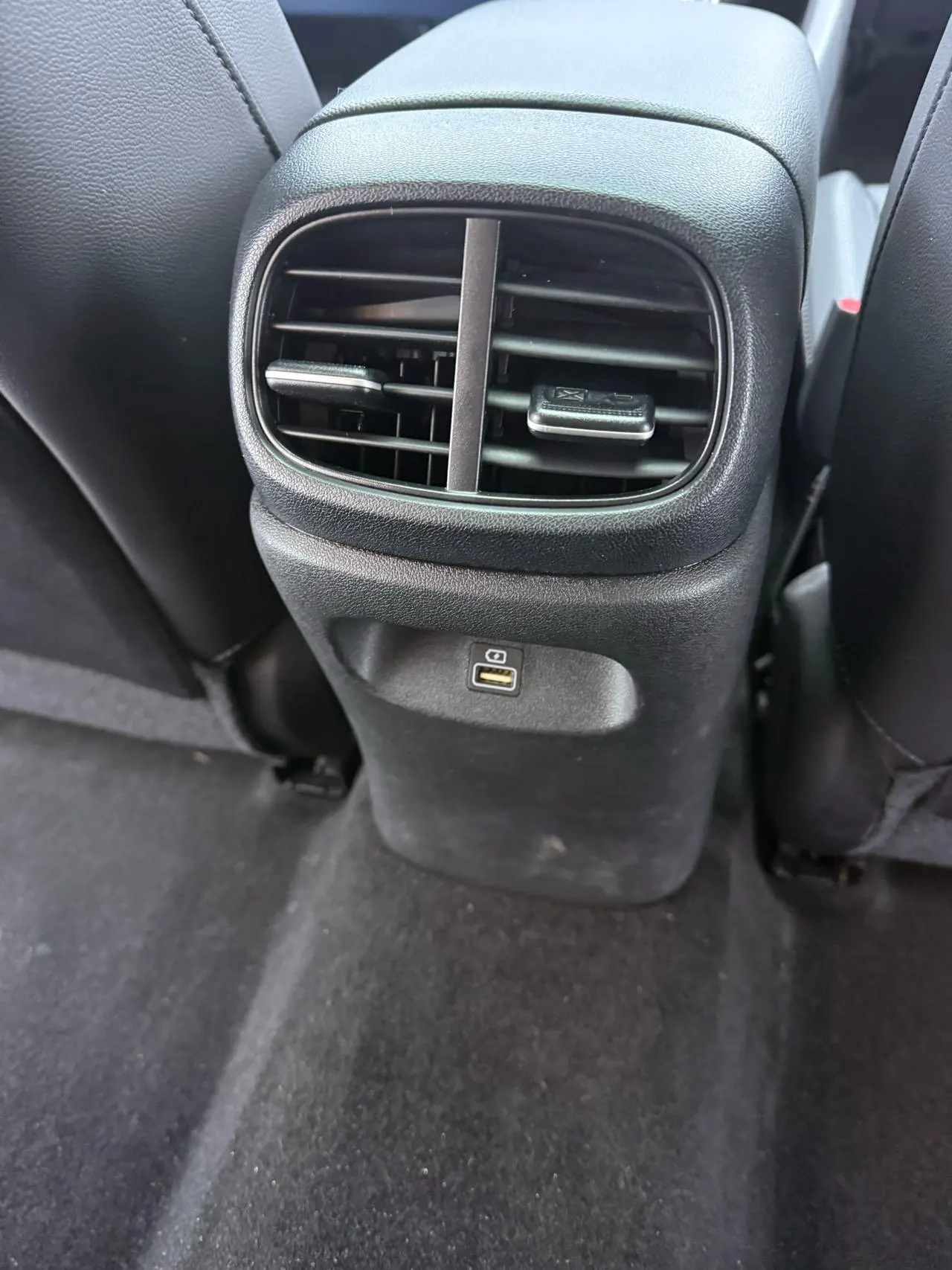 Hyundai 2021 Elantra -3-compartment 1.5 stepless LUX premium automatic gear 11