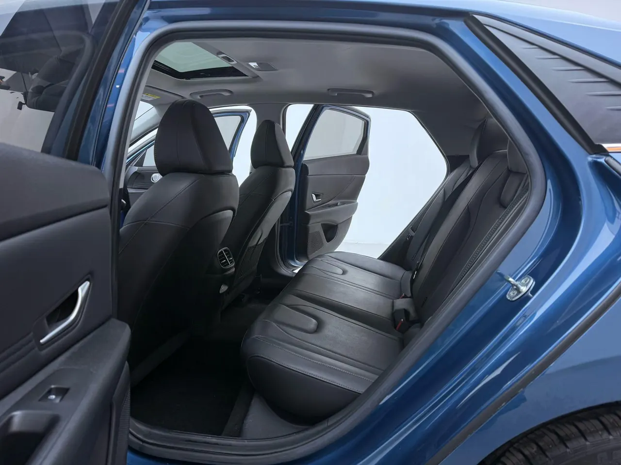 Hyundai 2021 Elantra -3-compartment 1.5 stepless LUX premium automatic gear 15