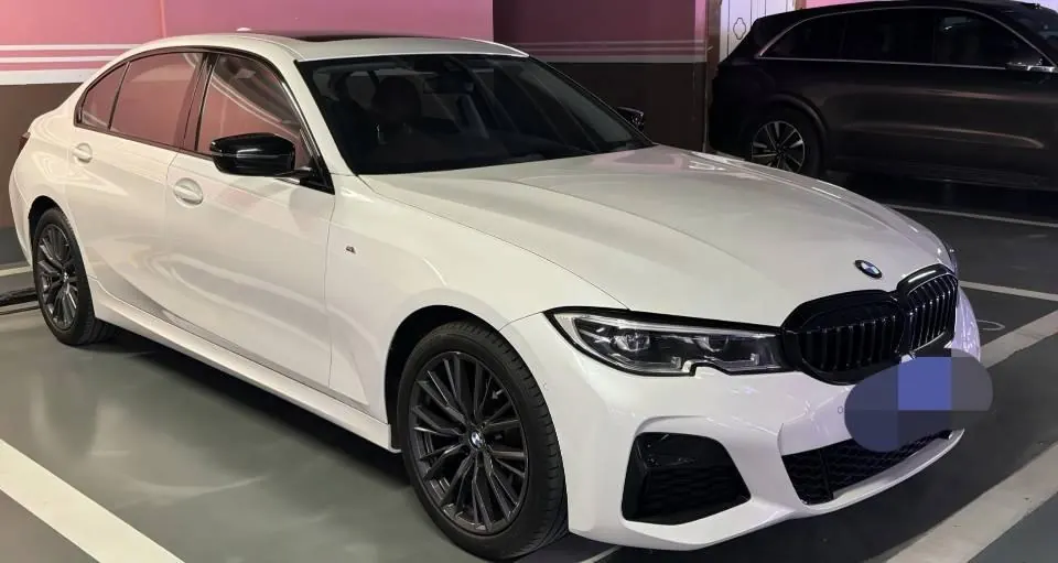 BMW 3 Series 2020 325i 2.0T M Sports Obsidian Night Edition Automatic Gear 2