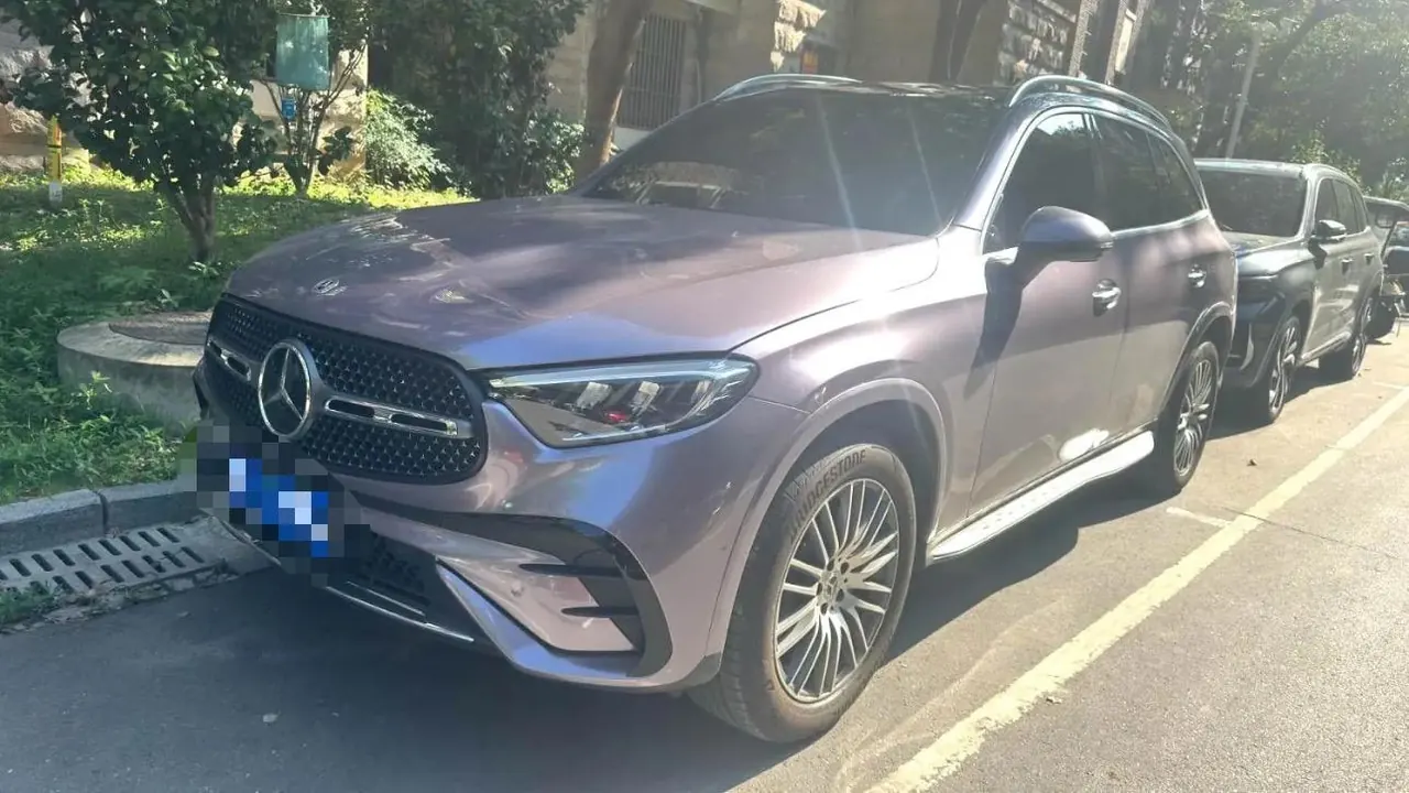 Mercedes Benz 2026 GLC 300 L 4MATIC 48V 2.0T dynamic 5-seat automatic gear - View 1