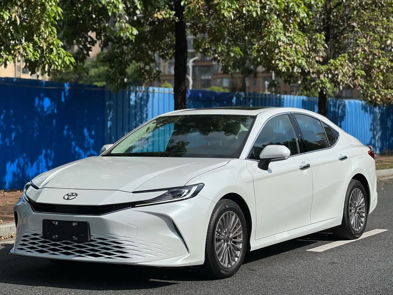 Toyota 2026 Camry Dual Engine 2.0HGVP Stepless Deluxe Automatic Gear - View 1