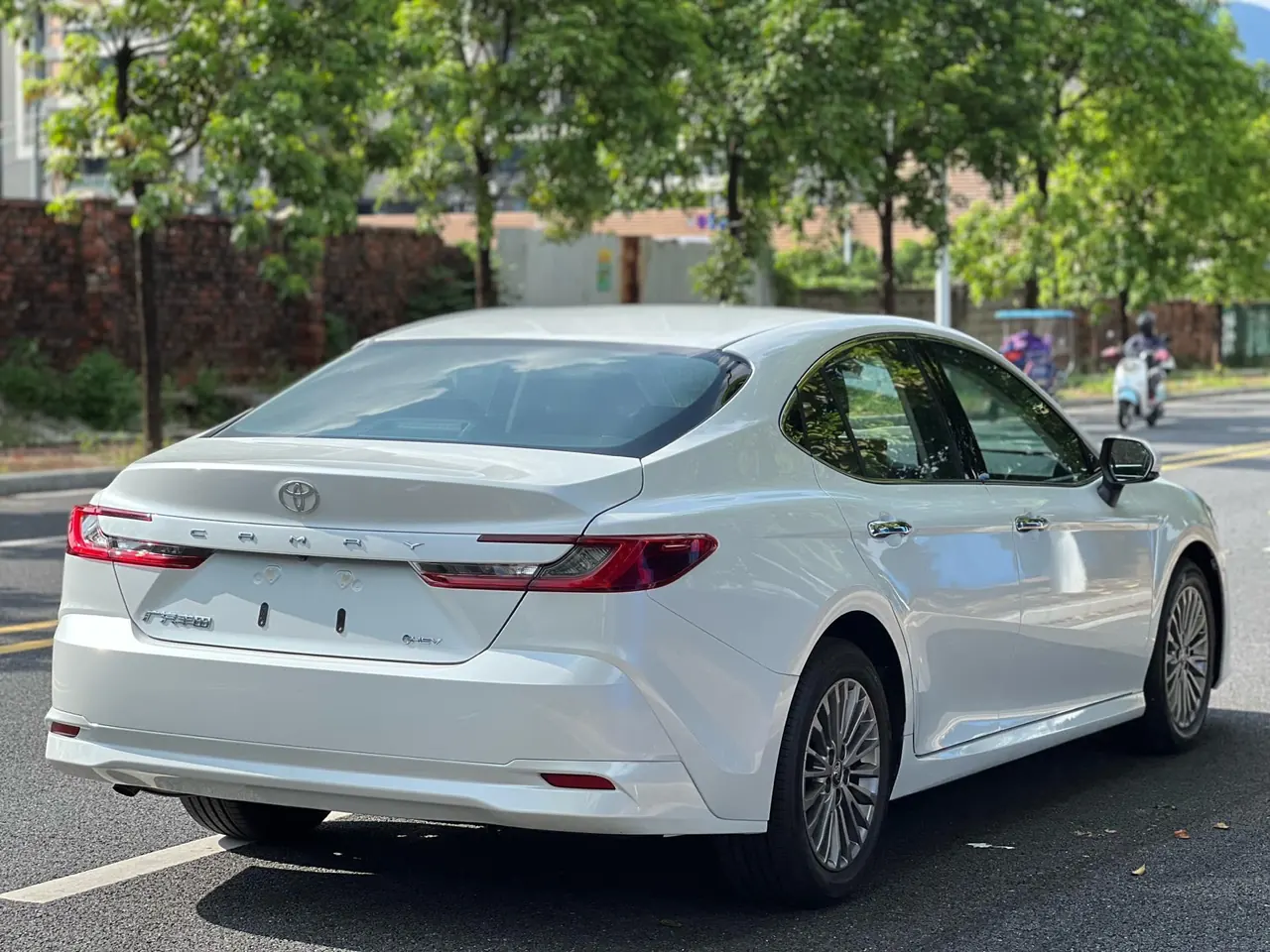 Toyota 2026 Camry Dual Engine 2.0HGVP Stepless Deluxe Automatic Gear 4