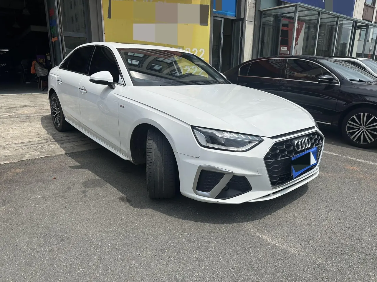 Audi 2020 A4L 2.0TFSI 40TFSI Fashion Dynamic Automatic 3