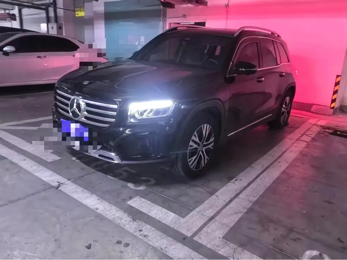 Open image lightbox: Mercedes Benz GLB Class 2026 GLB 220 48V 2.0T Dynamic Automatic