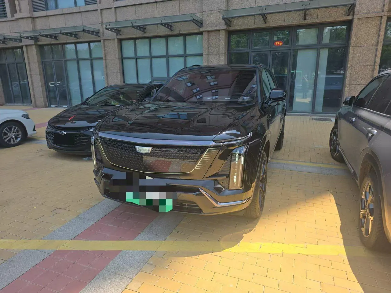 Open image lightbox: Cadillac 2026 Kayvid high-performance four-wheel drive Ultra automatic transmission