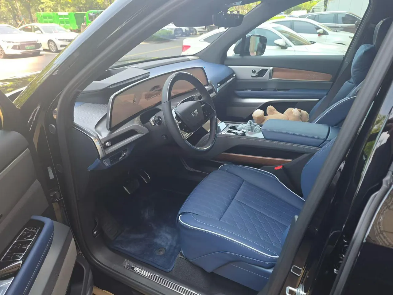 Cadillac 2026 Kayvid high-performance four-wheel drive Ultra automatic transmission 4