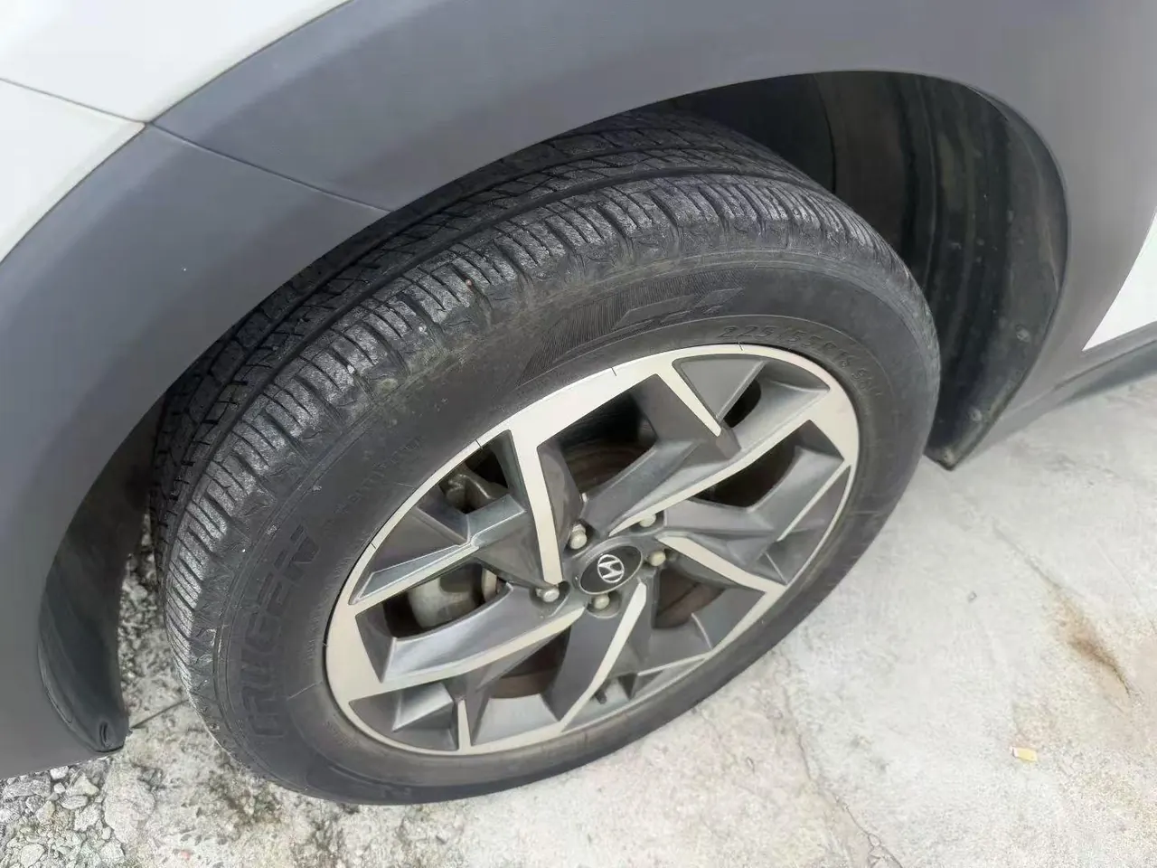 Hyundai 2020 Tousheng 1.6TGDi 280TGDi GLS Two-Drive Fashion Edition Automatic Gear 3