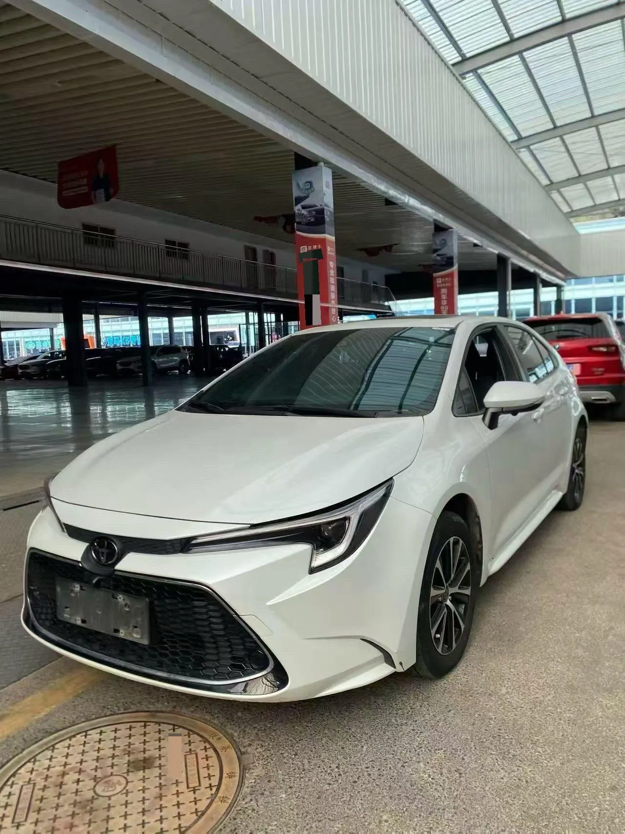 Open image lightbox: Toyota 2023 Lei Ling 1.2T Stepless 185T Deluxe Automatic Gear