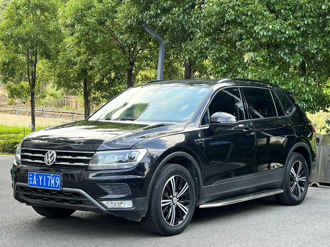 Open image lightbox: Volkswagen 2020 Tiguan L 2.0TSI 330TSI Two-Drive Fashion Edition Automatic Gear