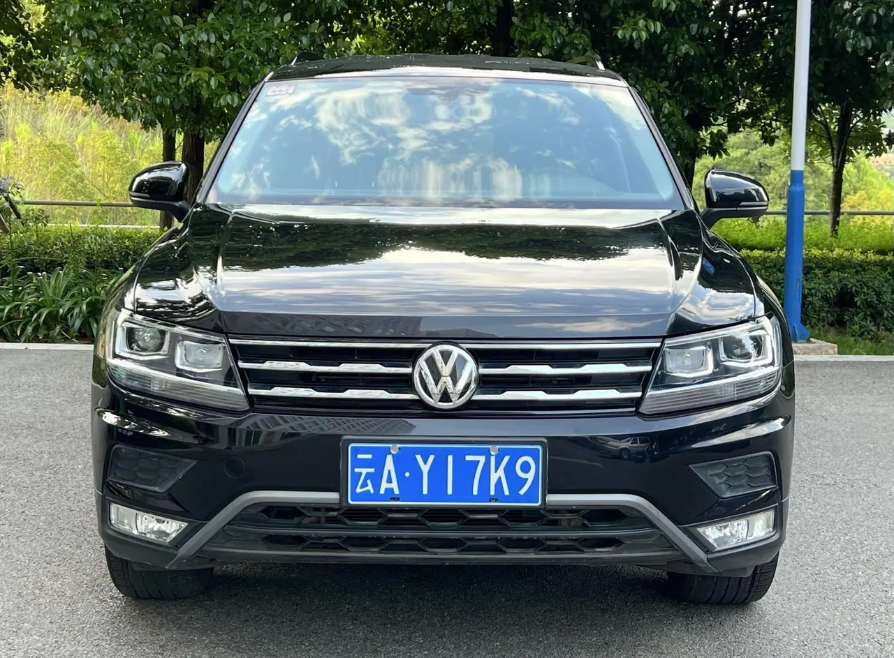 Volkswagen 2020 Tiguan L 2.0TSI 330TSI Two-Drive Fashion Edition Automatic Gear 3