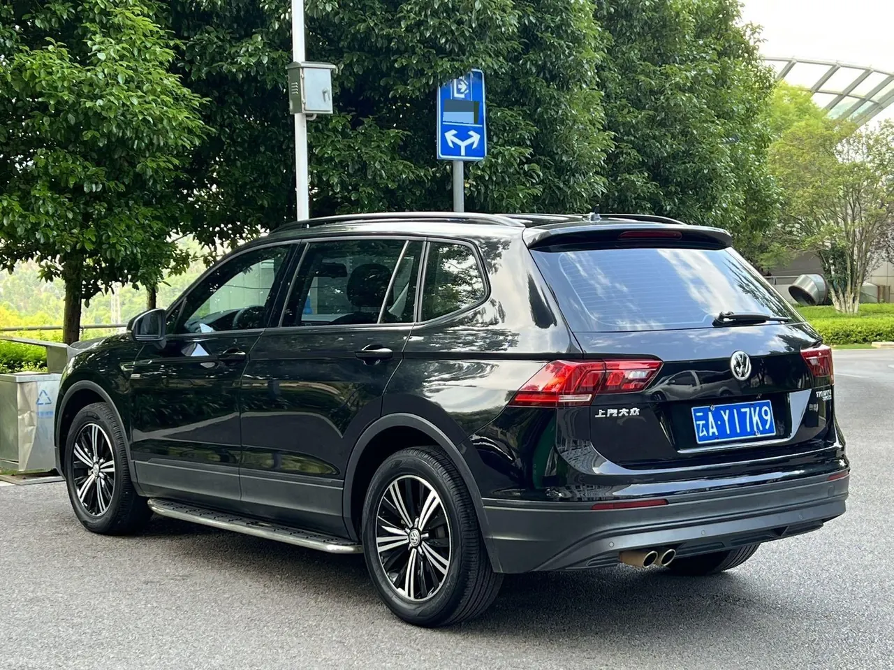 Volkswagen 2020 Tiguan L 2.0TSI 330TSI Two-Drive Fashion Edition Automatic Gear 8