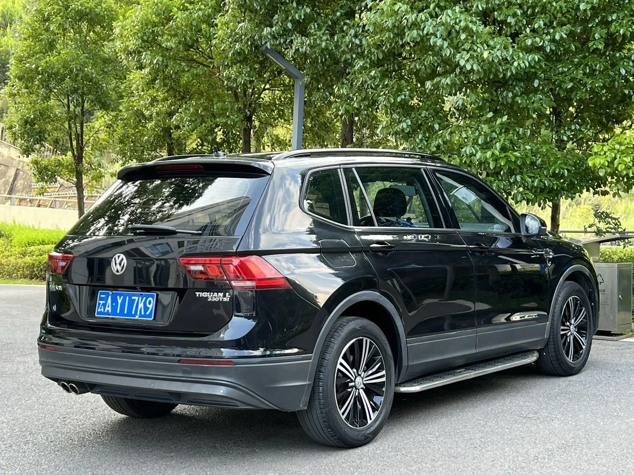 Volkswagen 2020 Tiguan L 2.0TSI 330TSI Two-Drive Fashion Edition Automatic Gear 9